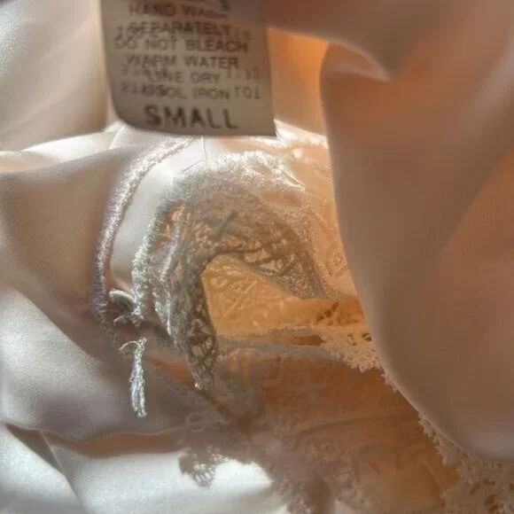 Christian Dior vintage union label nightgown with lace bib style small - Picture 9 of 10